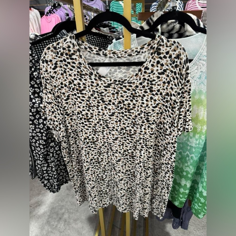 Maurices Black and Tan Leopard Print Short Sleeve Top
